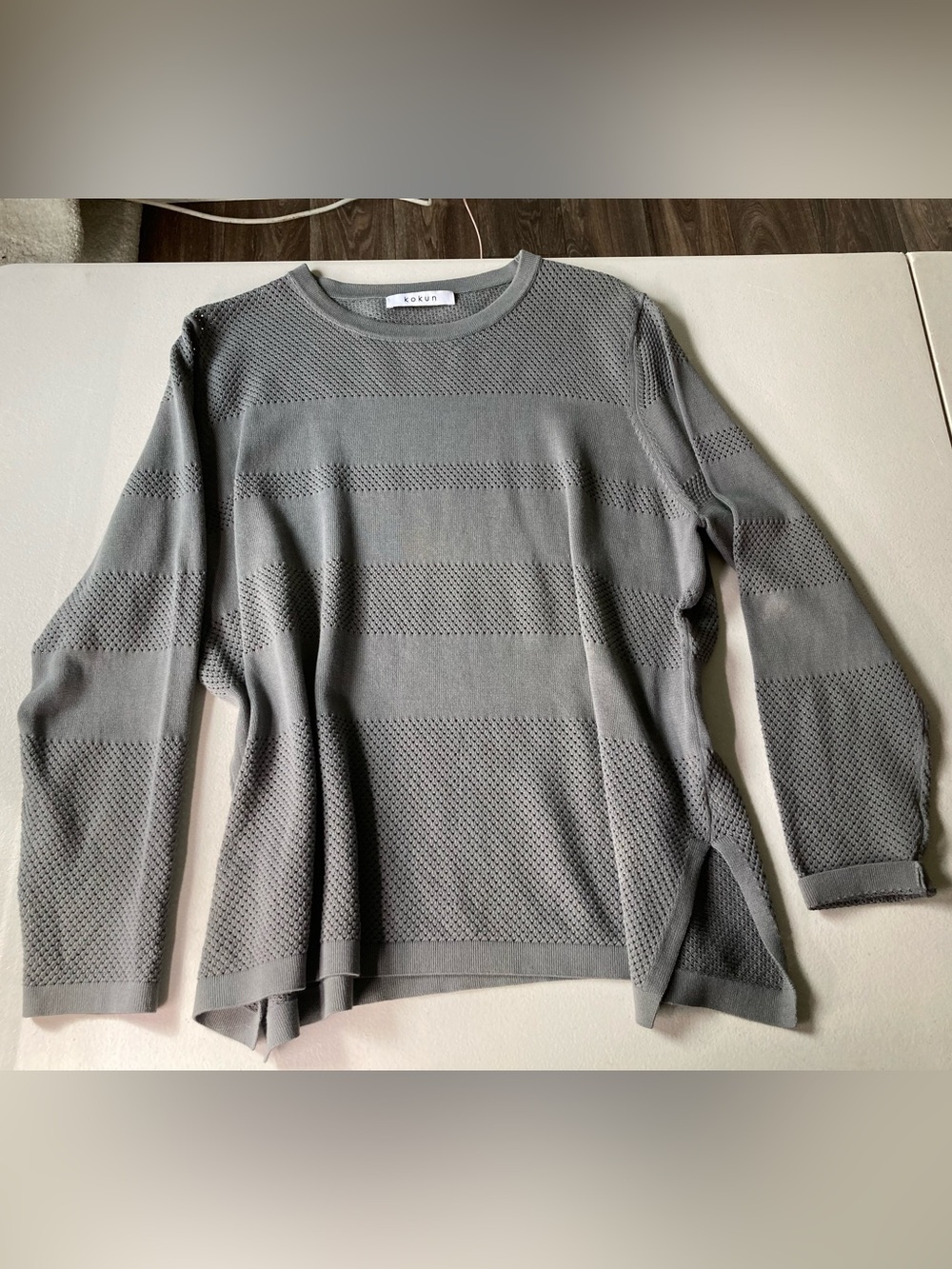 Kokun Women's Gray Crewneck Knit Sweater